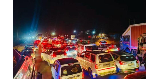 कराह रहा है प्रयागराज, महाकुंभ श्रद्धालुओं से स्थानीय निवासी ने की शहर छोड़ने की अपील
